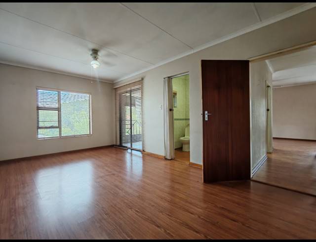 4 BEDROOM TOWNHOUSE FOR SALE IN THREE RIVERS EAST